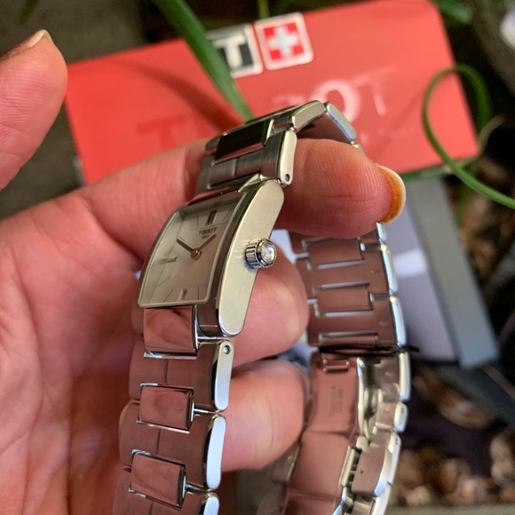 Auth.TISSOT T02 31mm stainless steel mother of Pearl watch - Picture 6 of 11